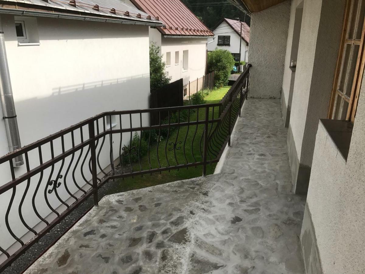 Dovolenkový dom s tromi spálňami Zuberec Exterior foto
